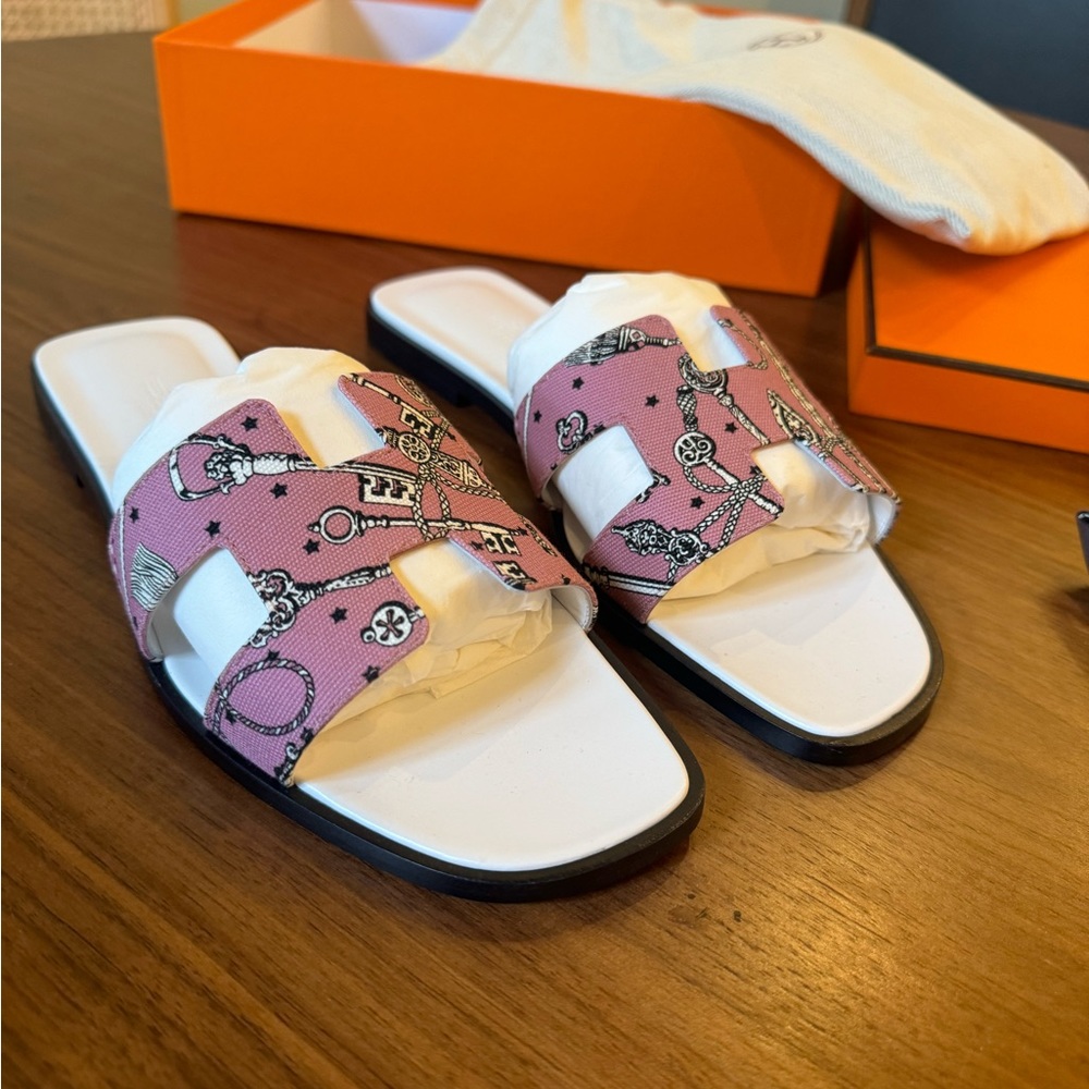 Hermes Oran sandal- White Pink Canvas & Leather 38.5 EU 8 US New